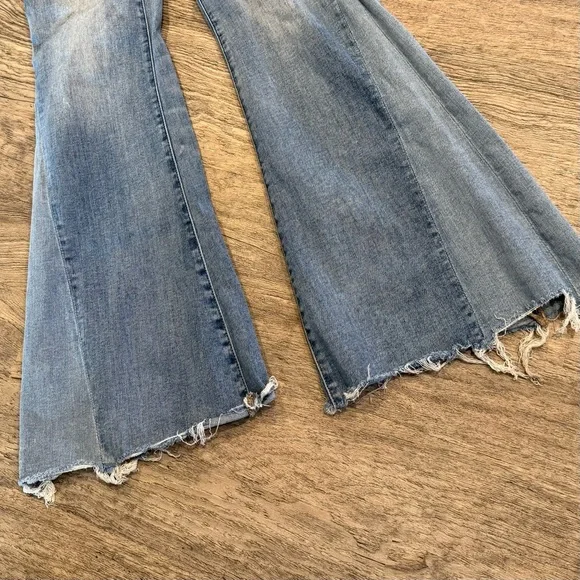 American Eagle Outfitters Blue Flare Jeans - Picture 3 of 6